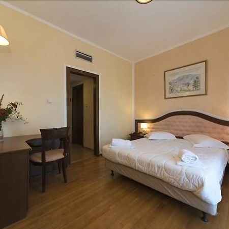 Delphi Palace Екстер'єр фото